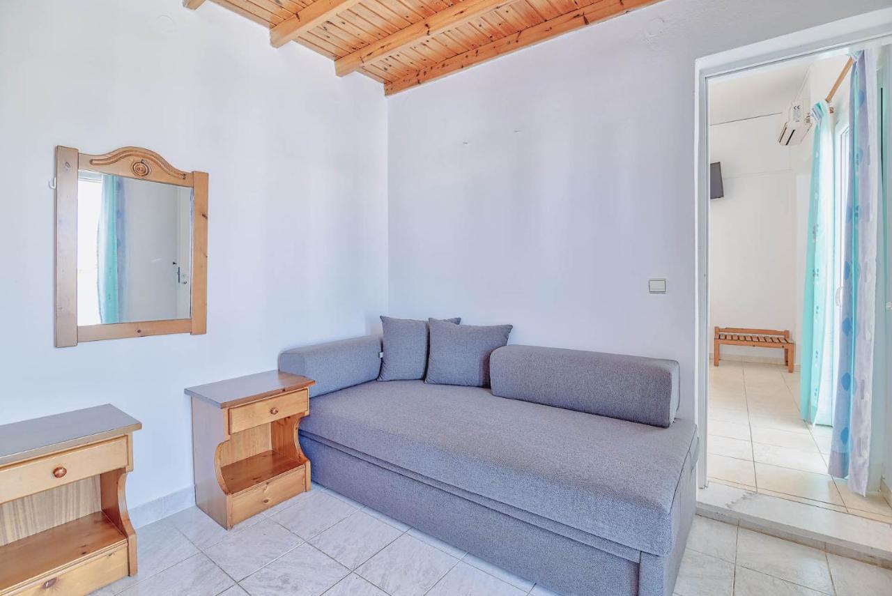 Pavlos Place Antiparos Exterior photo